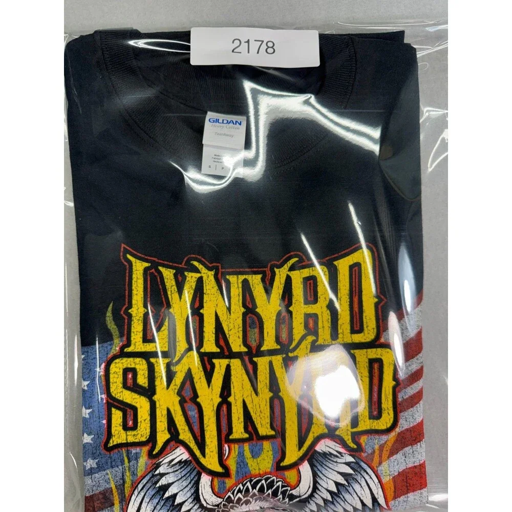 LYNYRD SKYNYRD Last Of The Street Survivors Farewell Tour Adult Small T-Shirt